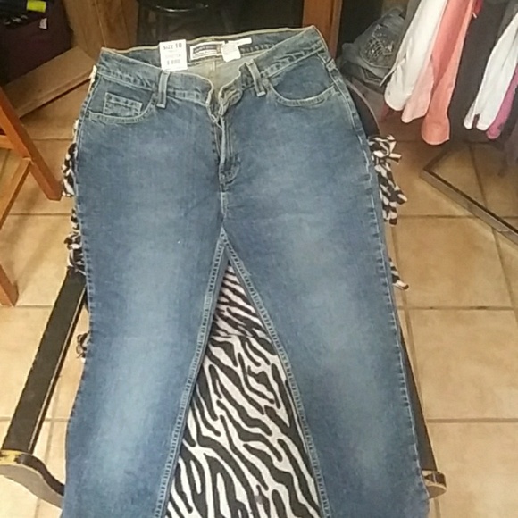 Old Navy Jeans - Picture 1 of 3